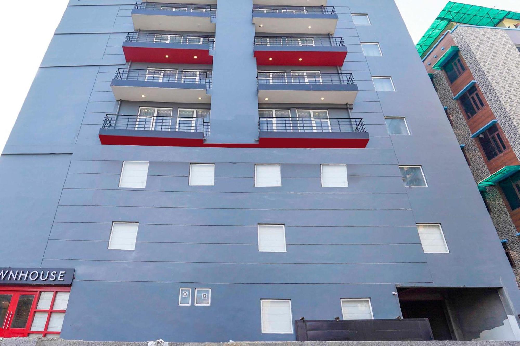 Townhouse O Hotel Aditya Residency Near Parthala Over Bridge Sector 121 Noida Indirapuram Exterior foto