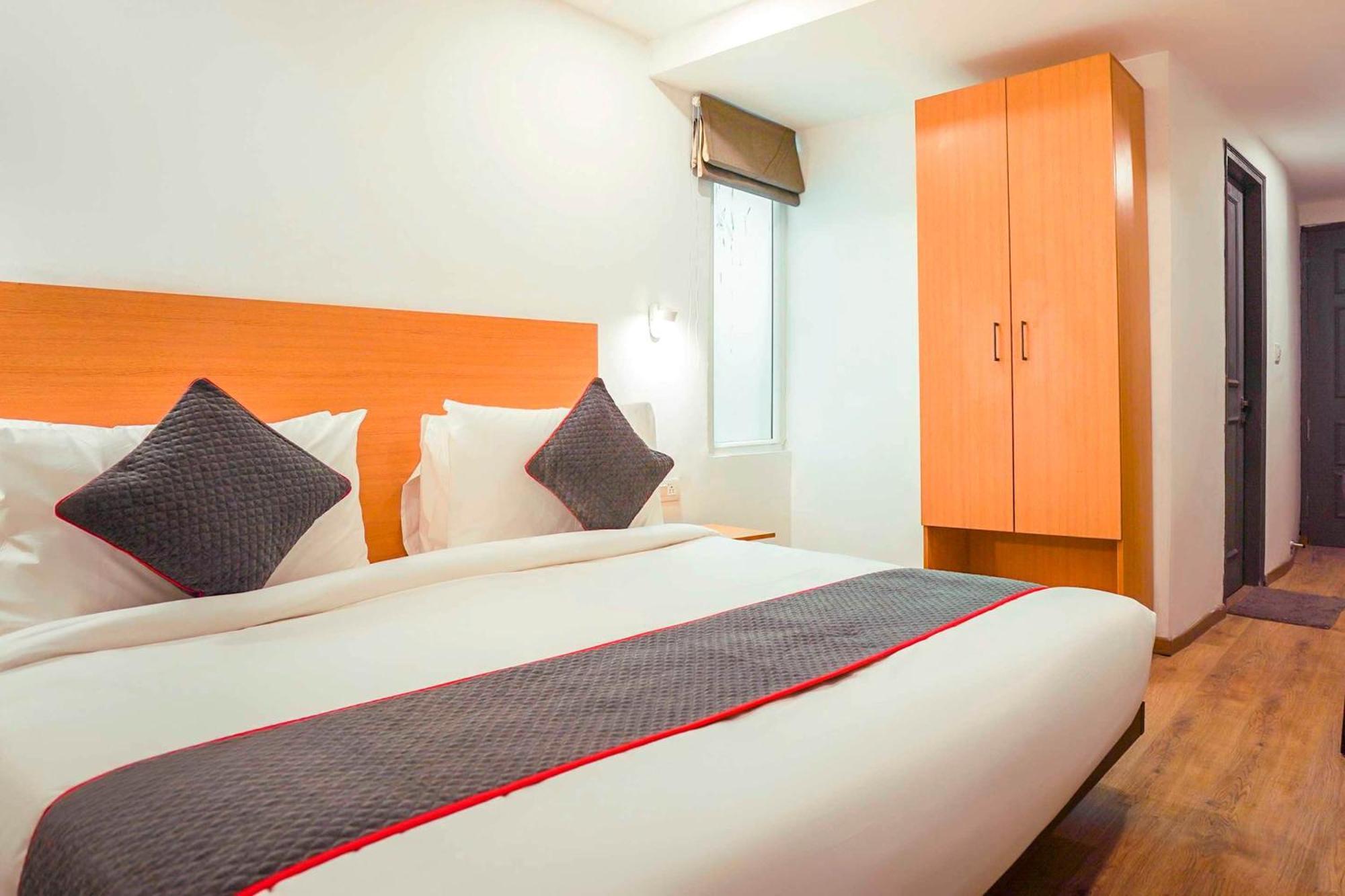 Townhouse O Hotel Aditya Residency Near Parthala Over Bridge Sector 121 Noida Indirapuram Exterior foto